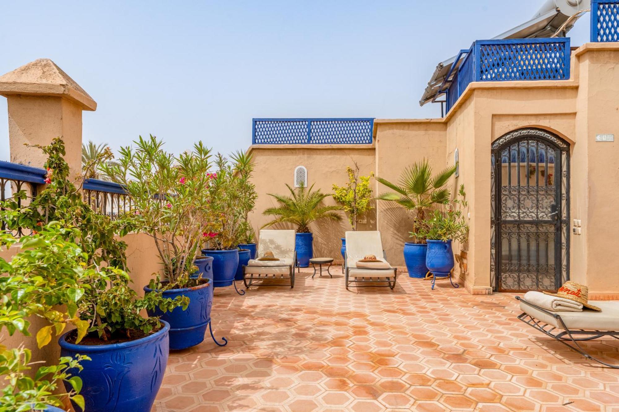 Riad Awinati Location Privatisee ,Piscine Chauffee , Beau Rooftop Marrakesh Bagian luar foto