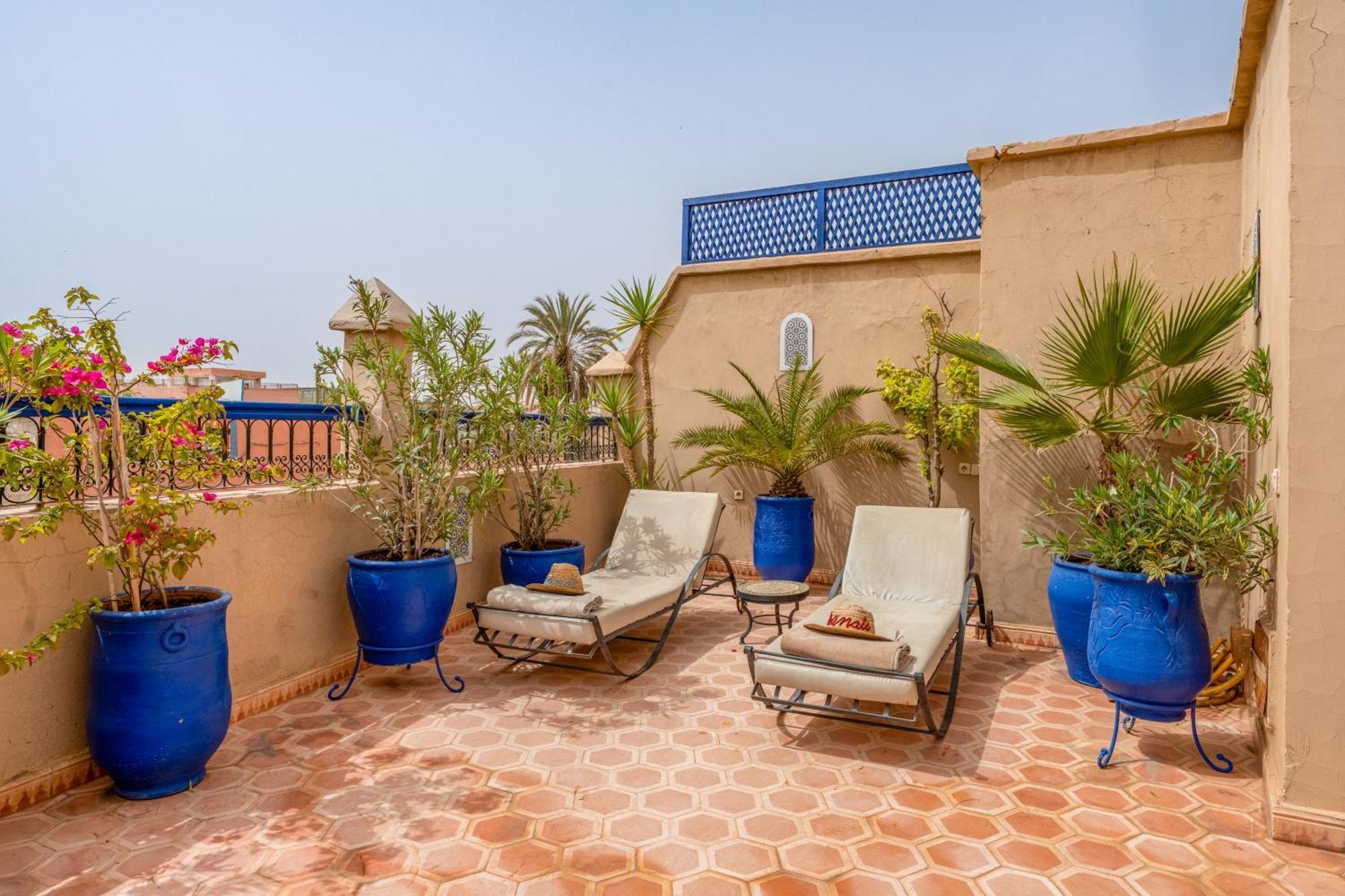 Riad Awinati Location Privatisee ,Piscine Chauffee , Beau Rooftop Marrakesh Bagian luar foto