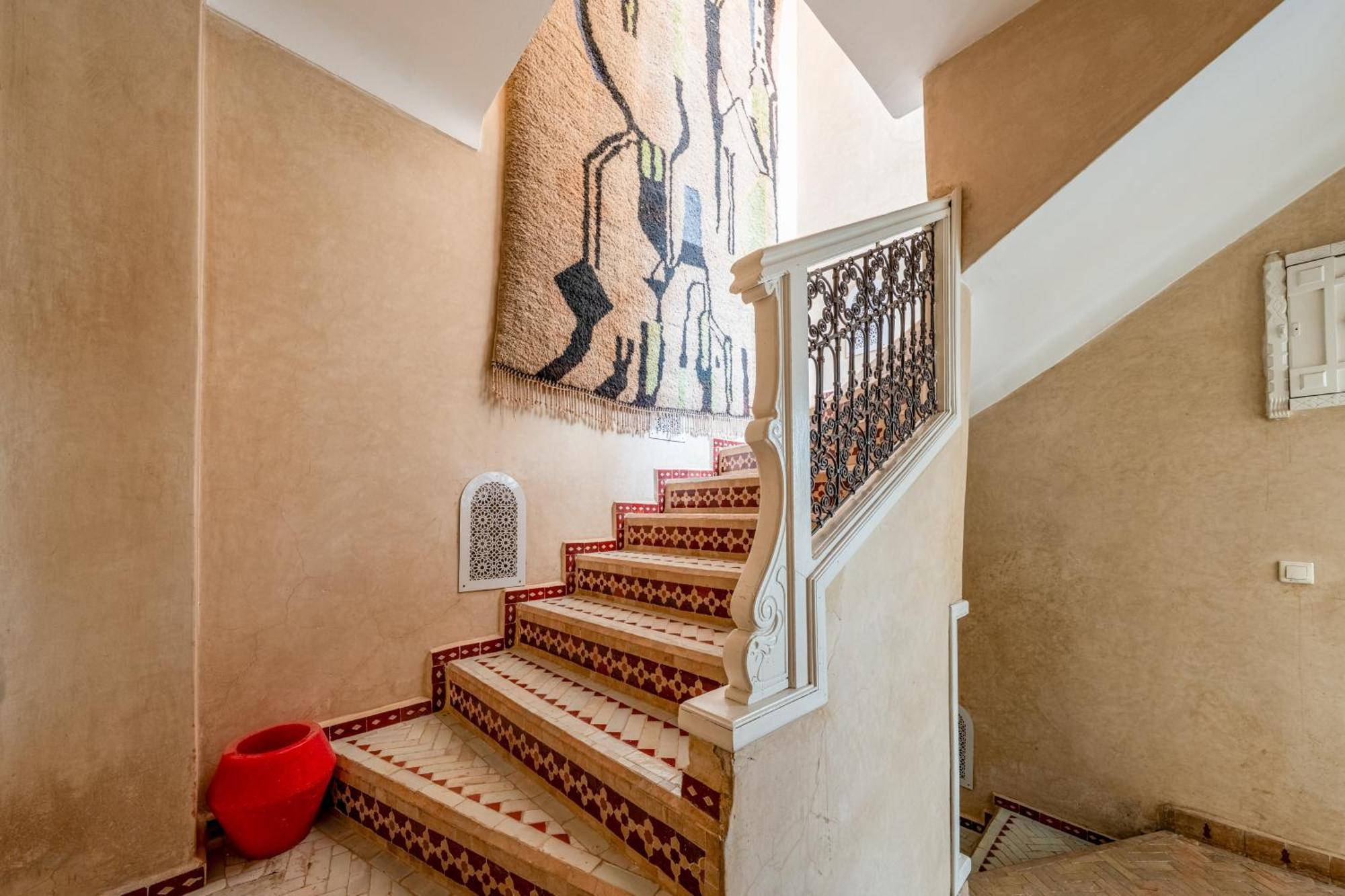 Riad Awinati Location Privatisee ,Piscine Chauffee , Beau Rooftop Marrakesh Bagian luar foto