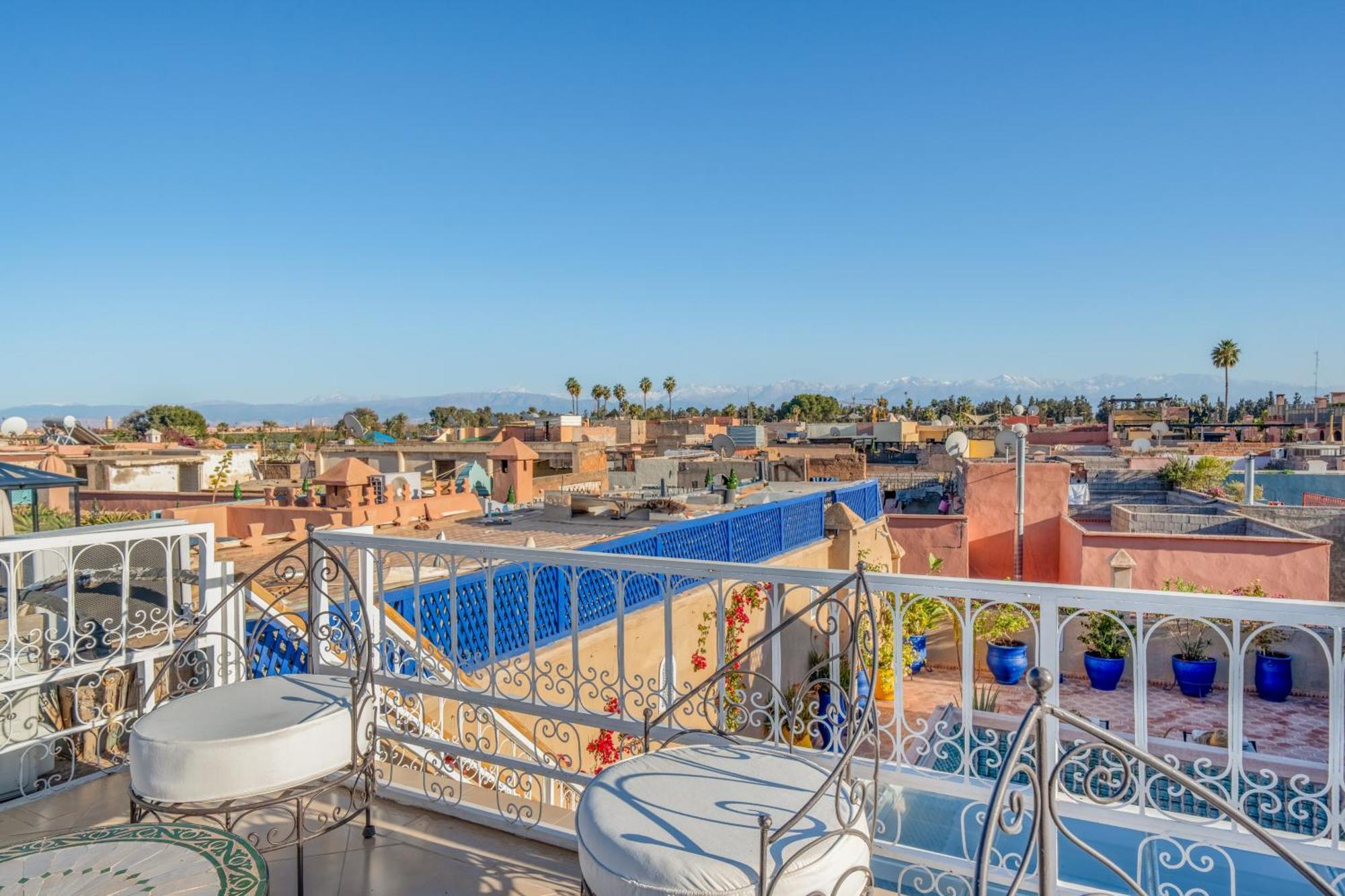 Riad Awinati Location Privatisee ,Piscine Chauffee , Beau Rooftop Marrakesh Bagian luar foto