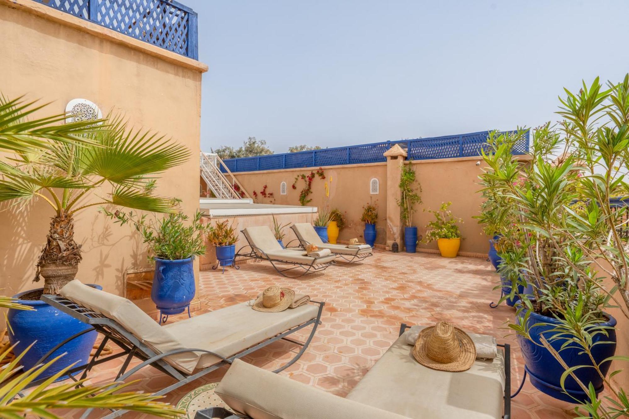 Riad Awinati Location Privatisee ,Piscine Chauffee , Beau Rooftop Marrakesh Bagian luar foto
