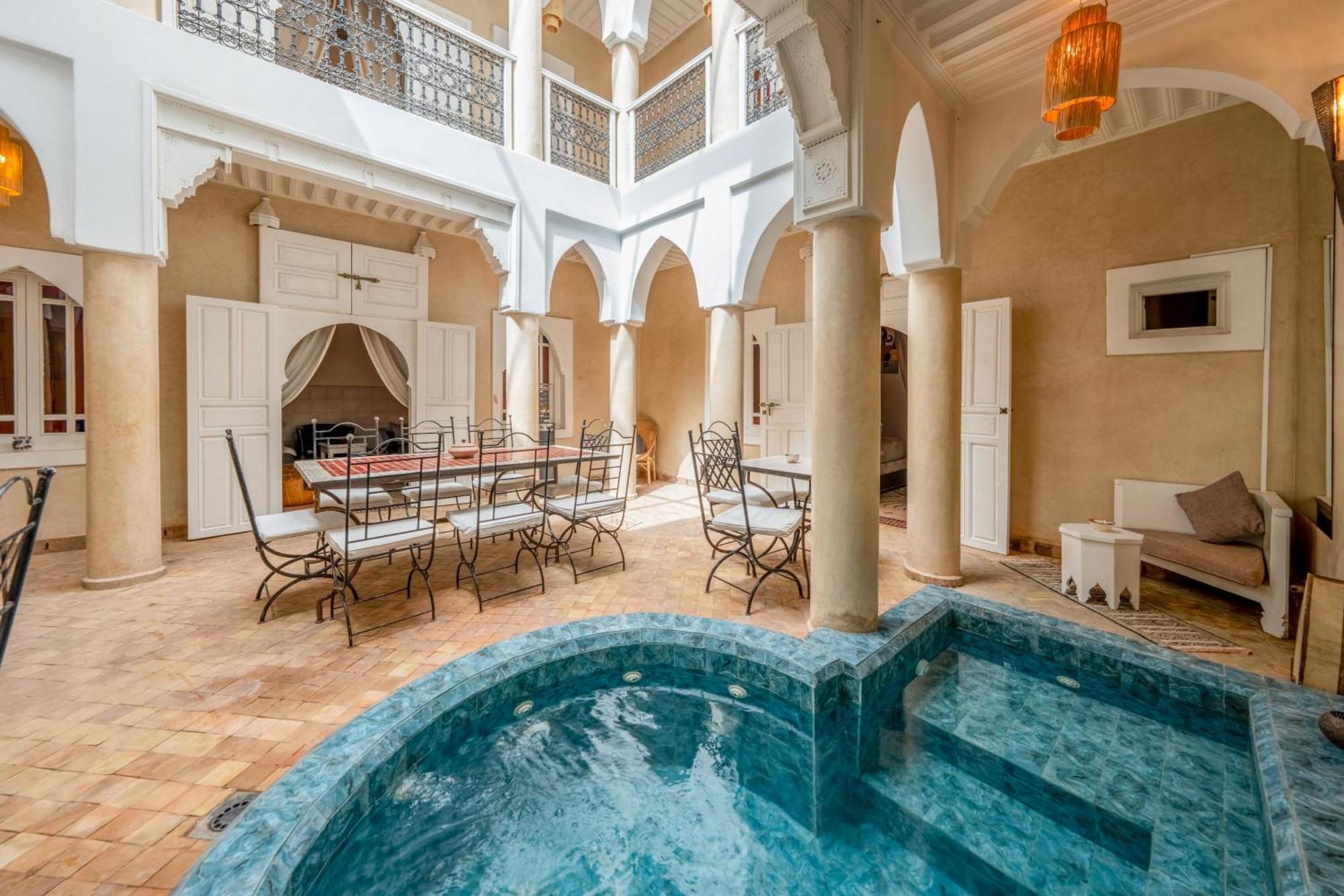 Riad Awinati Location Privatisee ,Piscine Chauffee , Beau Rooftop Marrakesh Bagian luar foto