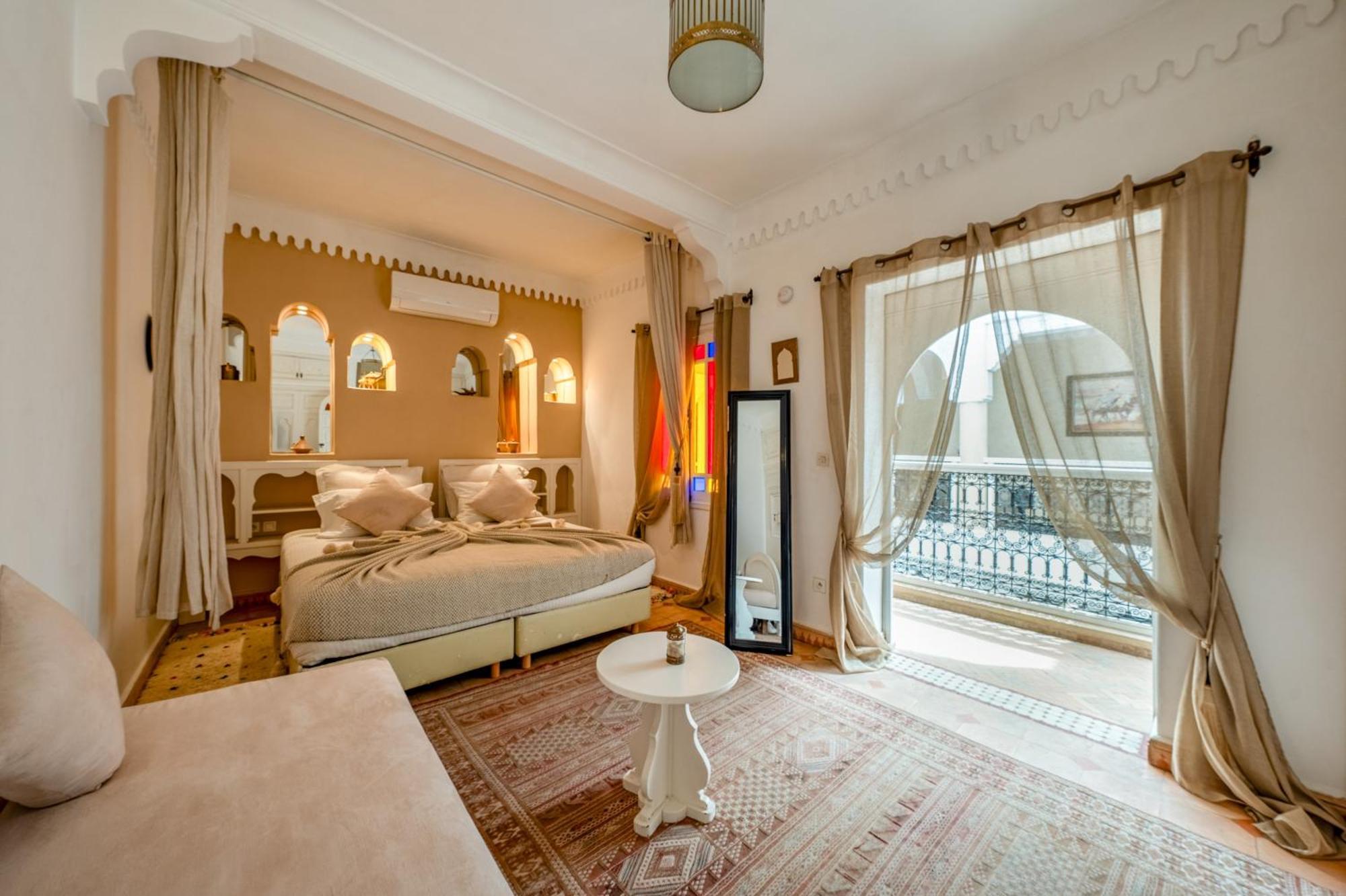 Riad Awinati Location Privatisee ,Piscine Chauffee , Beau Rooftop Marrakesh Bagian luar foto
