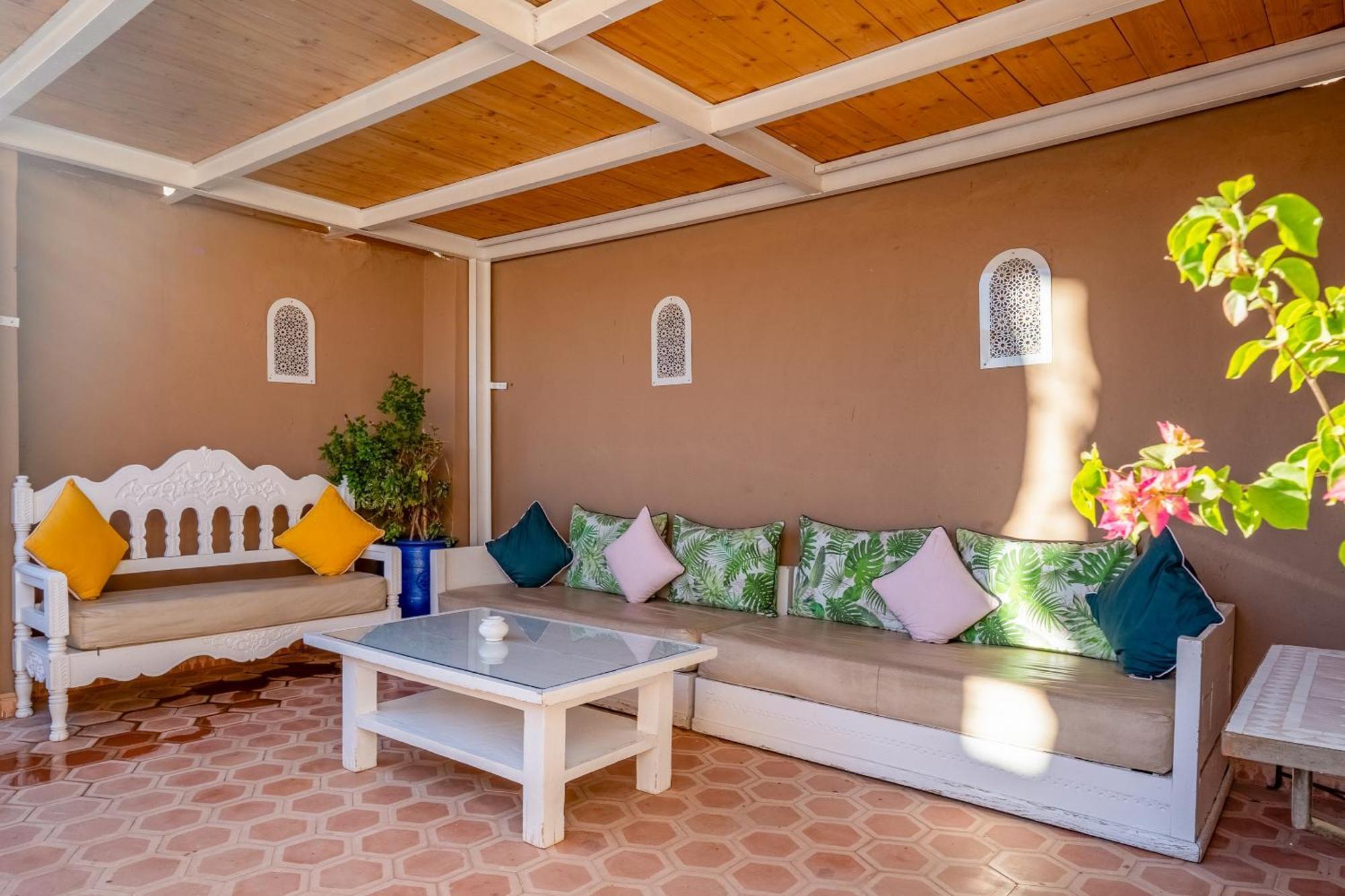 Riad Awinati Location Privatisee ,Piscine Chauffee , Beau Rooftop Marrakesh Bagian luar foto