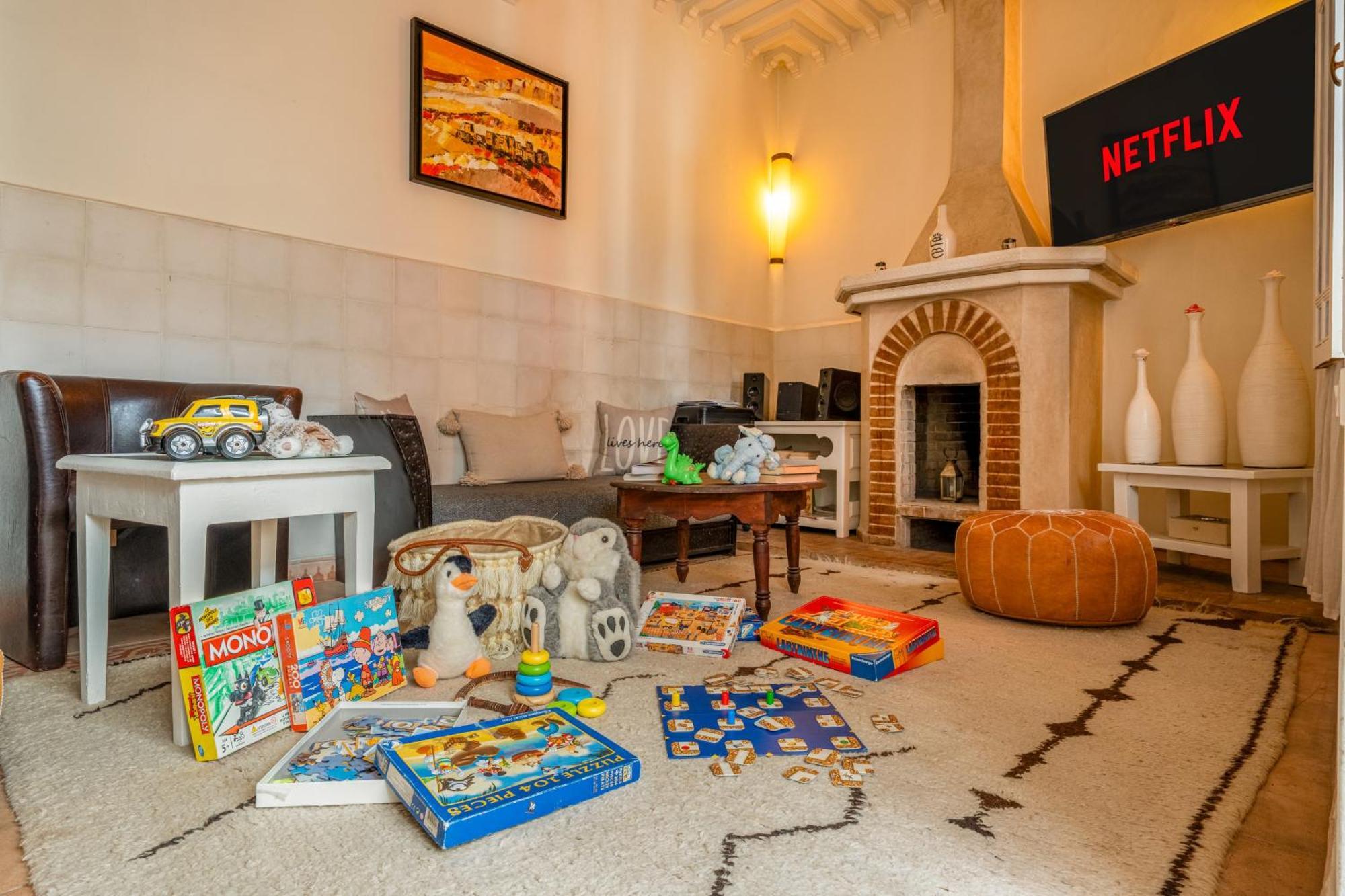 Riad Awinati Location Privatisee ,Piscine Chauffee , Beau Rooftop Marrakesh Bagian luar foto
