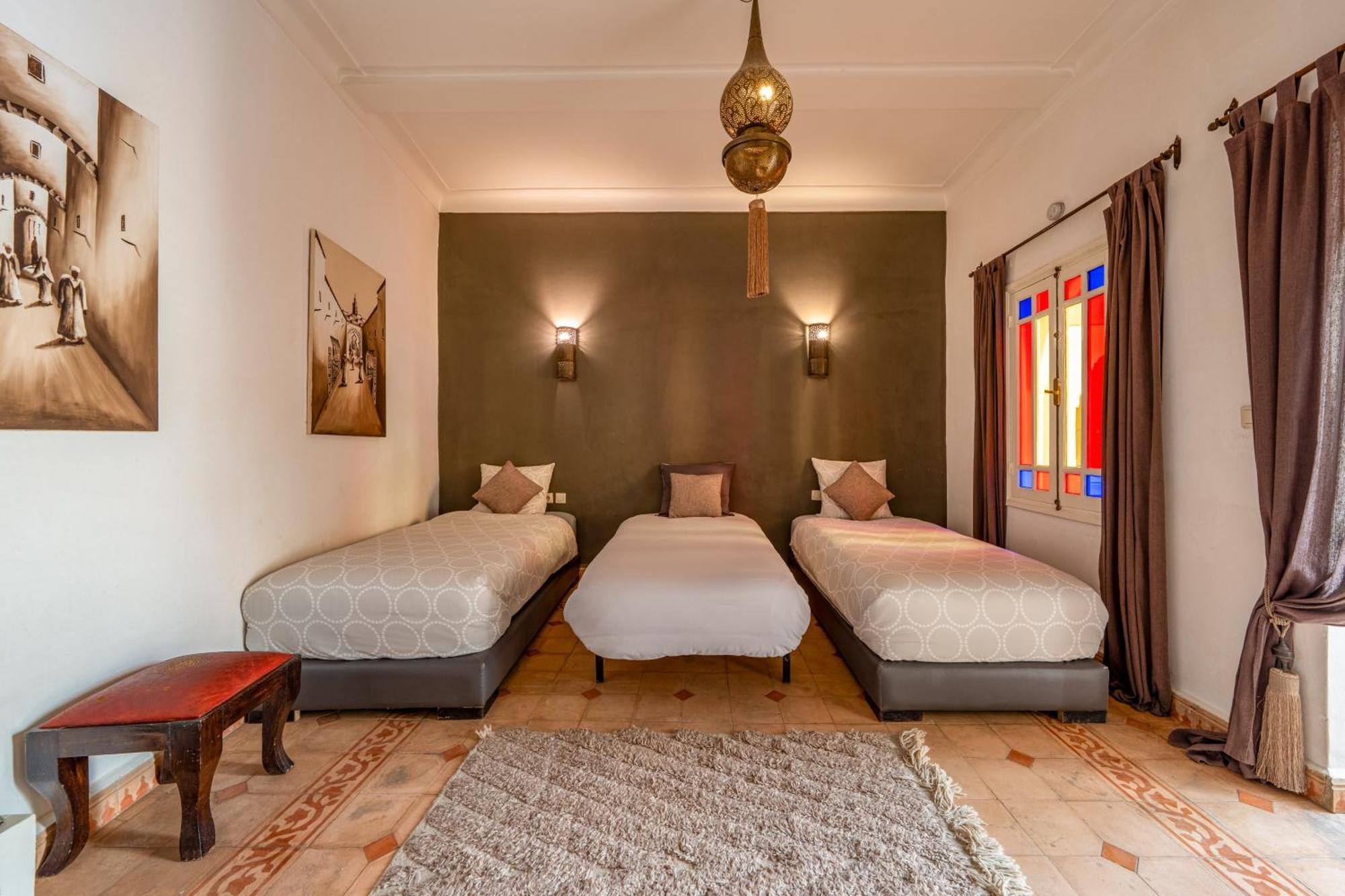 Riad Awinati Location Privatisee ,Piscine Chauffee , Beau Rooftop Marrakesh Bagian luar foto
