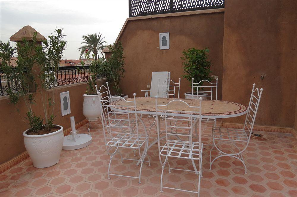 Riad Awinati Location Privatisee ,Piscine Chauffee , Beau Rooftop Marrakesh Bagian luar foto
